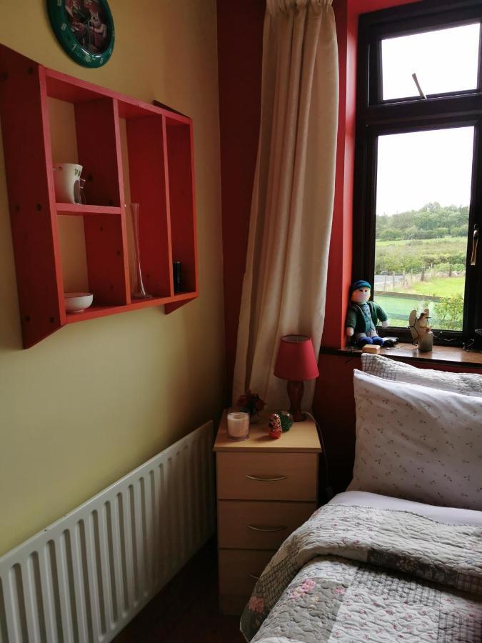 Catherine'S Lair A Quiet Peaceful Homestay Westport Bagian luar foto