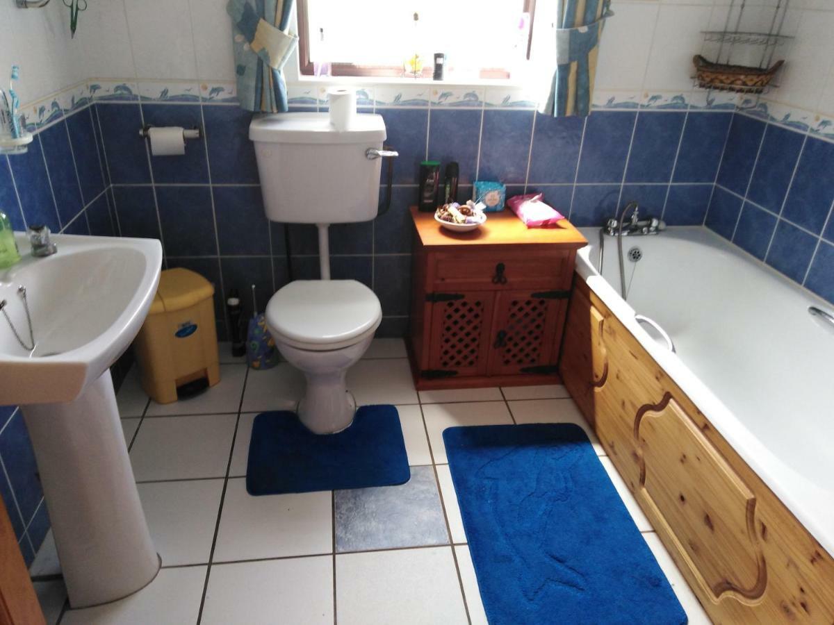 Catherine'S Lair A Quiet Peaceful Homestay Westport Bagian luar foto